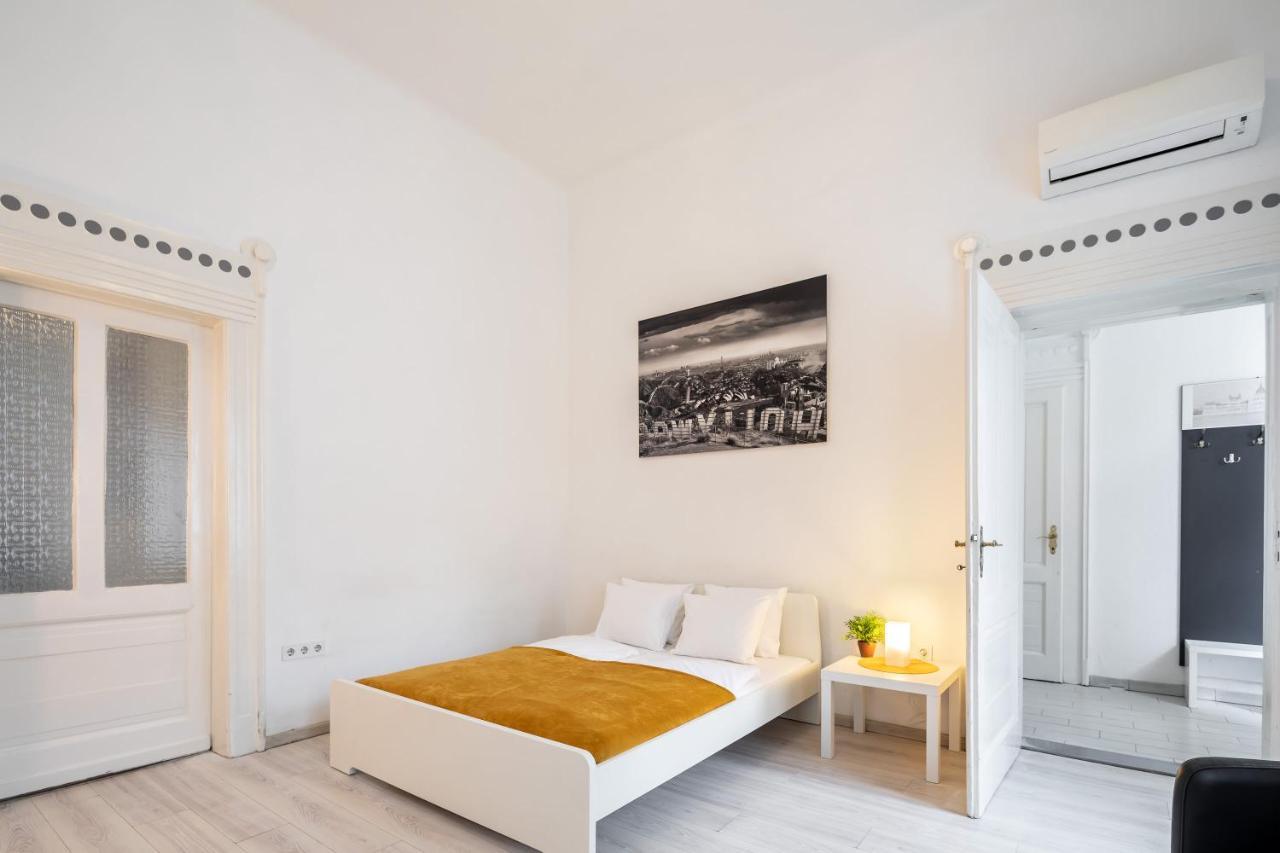 New, High Quality Apartment In The City Center Budapest Exteriör bild