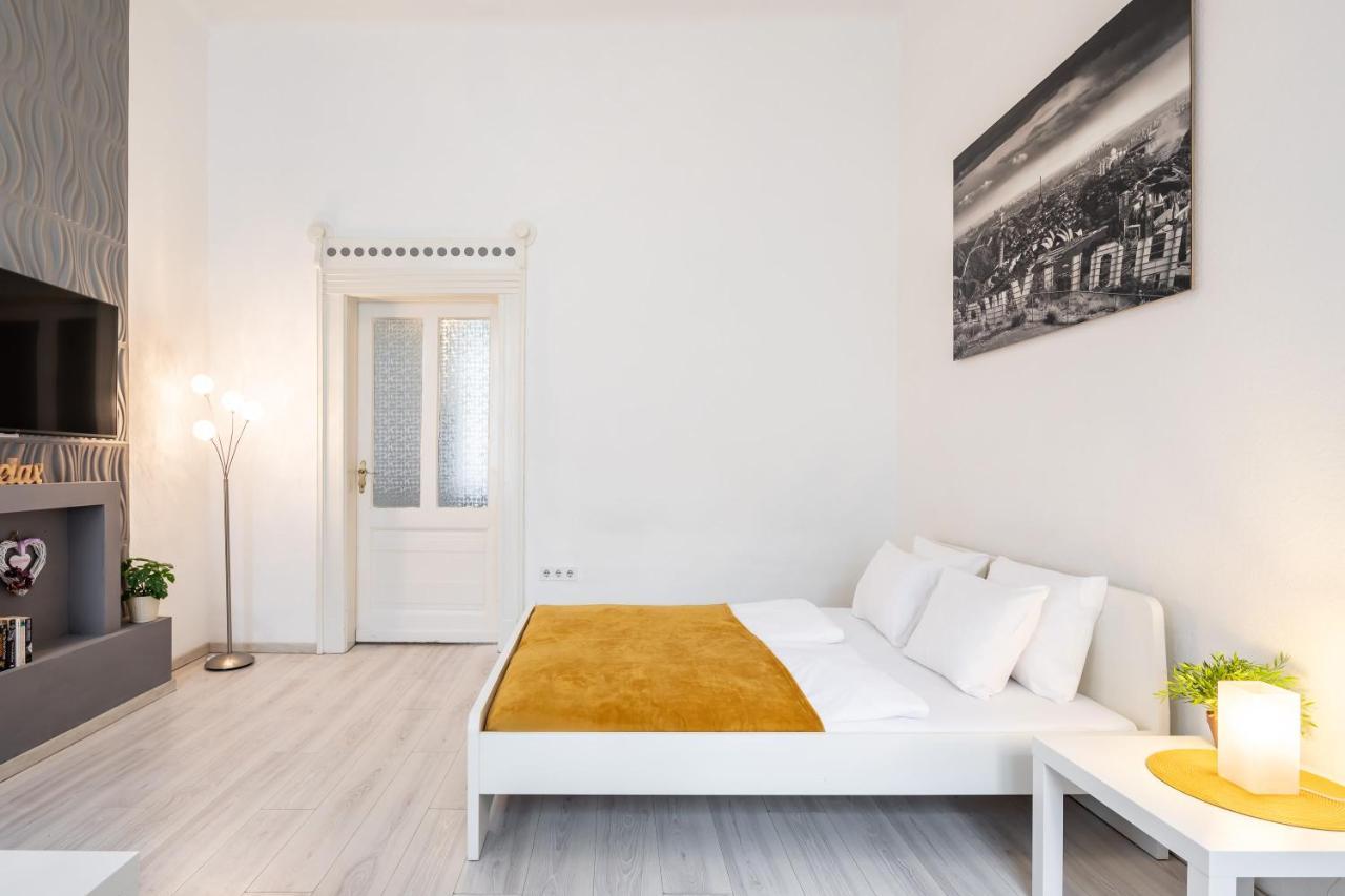 New, High Quality Apartment In The City Center Budapest Exteriör bild