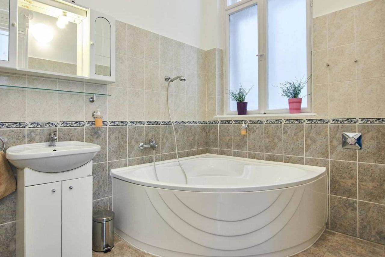 New, High Quality Apartment In The City Center Budapest Exteriör bild